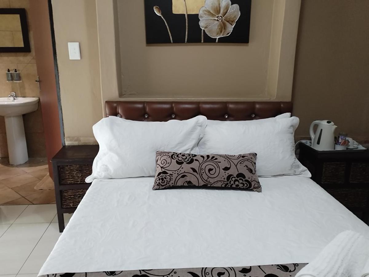 Ditsaleng Bed And Breakfast Vanderbijlpark Kültér fotó